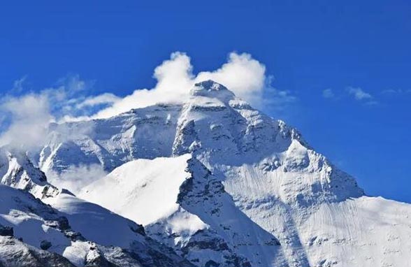 珠穆朗玛峰高多少米，8848.86米 (每年都在上升)