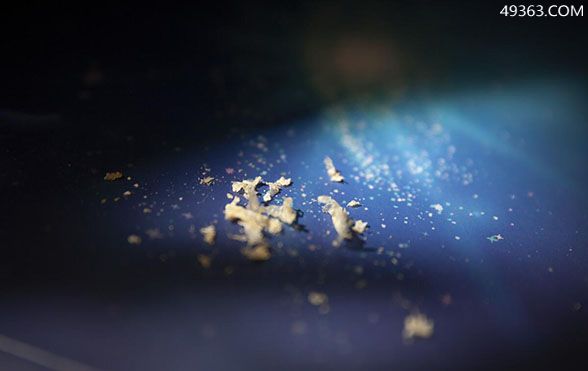 耳朵流黄水是怎么回事？