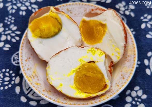 咸鸡蛋的腌制方法（主要配料、芝麻渣、水、食盐）