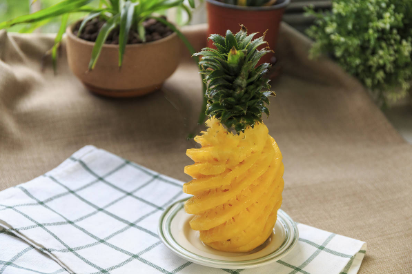 菠萝能用100度的开水泡吗_图片