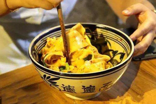 biangbiang面怎么写？biangbiang面和油泼面的区别