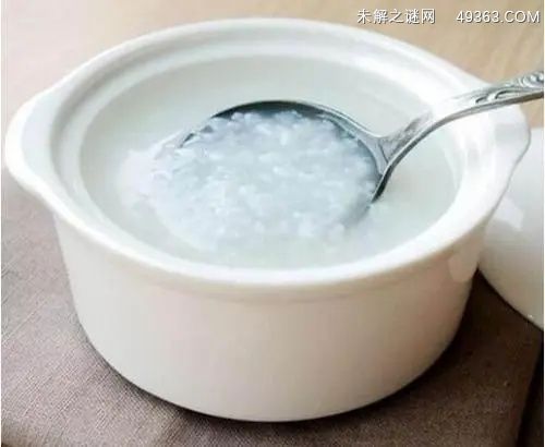 电饭煲煮粥水米比例？粥一杯米放多少水
