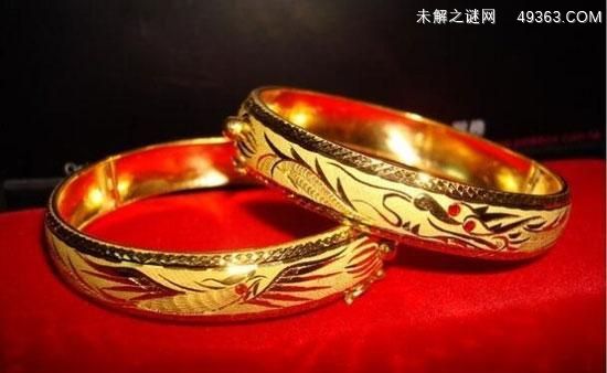 ​戴金手镯的好处有哪些? 女人带金手镯有好处
