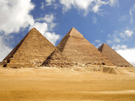 金字塔建造疑问 美游客“摔”出新发现