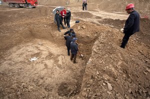 兰州晏家坪古墓马刀出土 墓主身份再成谜(图)