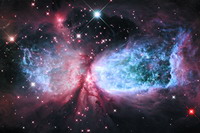 科学家发现宇宙“天使”：两个叶状恒星形成区域