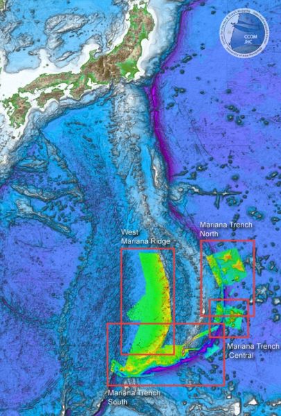 詹姆斯的研究团队用多波束回声测深器绘制出马里亚纳海沟的海床地图，发现在地球最深的这个地方有4个桥梁，它们都是在山脉被拉进地壳时形成的