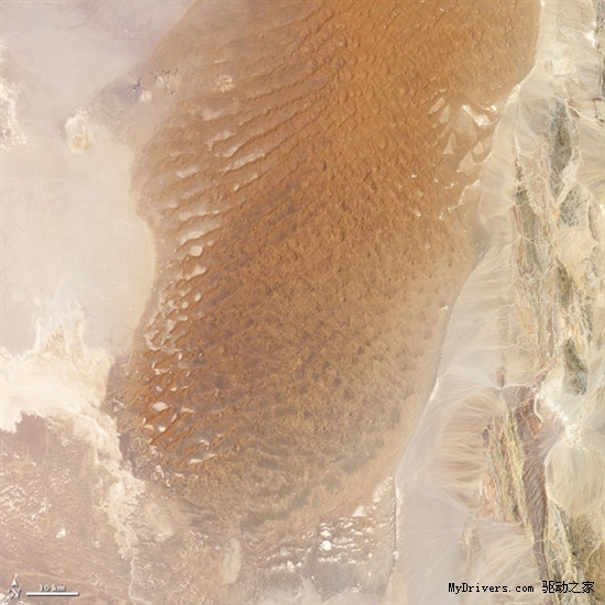 伊朗卢特沙漠成地球最热地方 最高温70.7℃