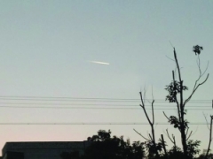 南京多人看到“UFO” 原来是飞机