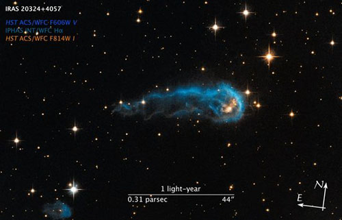 哈勃拍摄“宇宙毛毛虫”：绵延10万亿公里