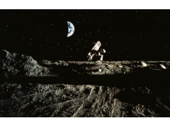月球之迷：月球竟是宇宙飞船