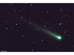 最亮彗星将登场达到2700℃高温将被汽化