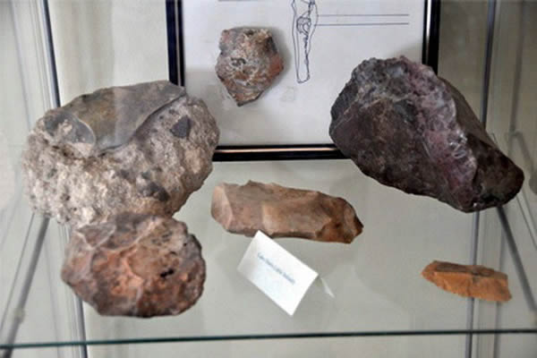 卡里科早期人类工具：人工制品还是地质制品？