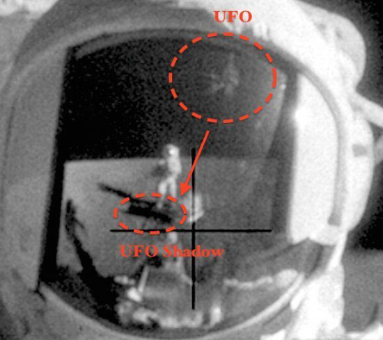 阿波罗17号宇航员：月球本身就是一搜巨大的太空船？