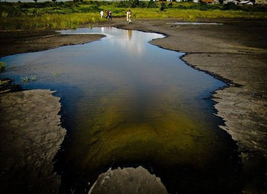 盘点地球上十大奇异湖泊   药湖火山湖杀人湖