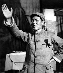 1945年日军拒绝向中共军队投降 毛主席的回答只有一个字