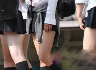 日本怪行为解密:女人为什么喜欢“跪”