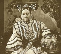 慈禧拍照和画像趣闻:不要阴影 也不要皱纹