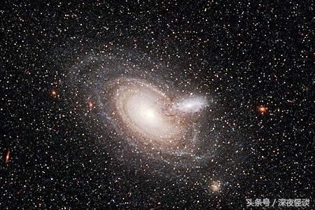 宇宙中十大最迷人星系,美爆了!(2)