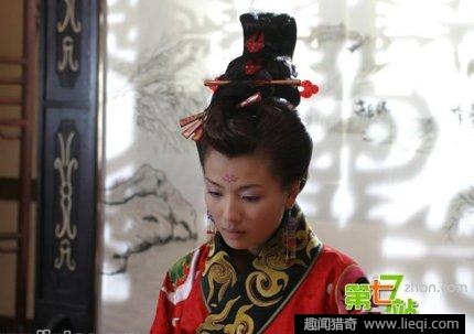 睡过六个皇帝的皇后