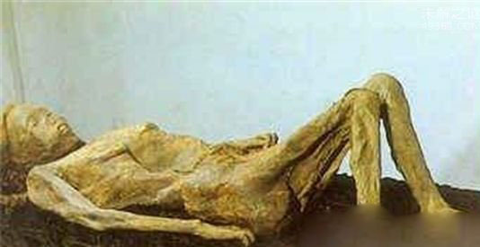 千年女尸出土后产下女婴取名“特灵娜” (重14斤)