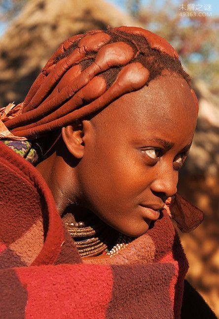 揭秘“500年前”非洲红泥部落：女人一生