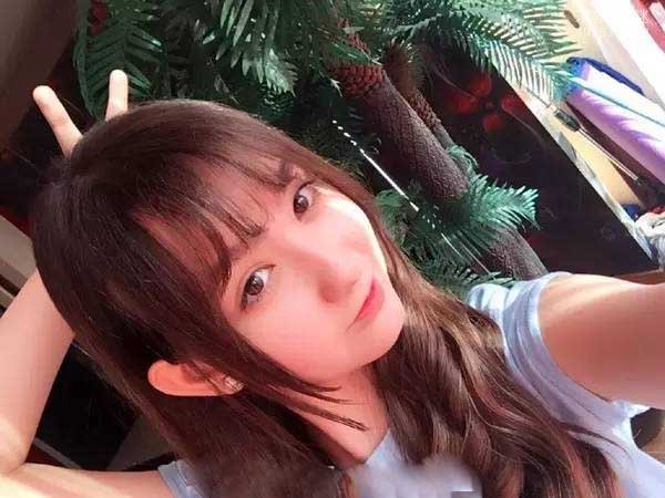 香奈儿·辛普森个人资料