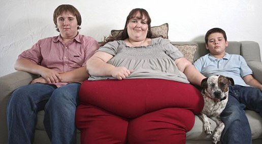 725公斤世界最胖超大美女还想胖？