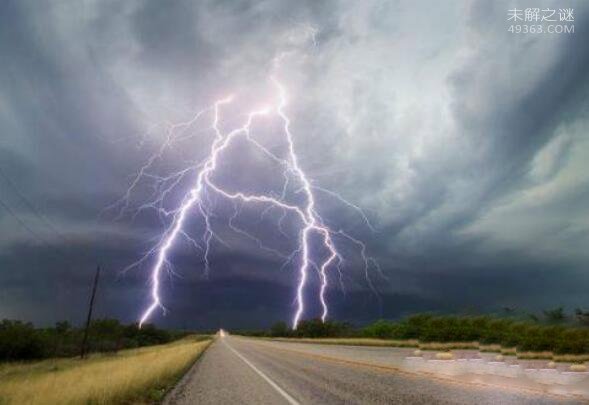 一千场雷雨才能产生一个超级雷暴