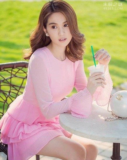 越南第一美女,邓玉贞看起来像昆凌, Ngoc Trinh吸引宅男