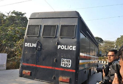 令人震惊的印度黑公交轮奸案，23岁女孩遭六人暴力轮奸致死