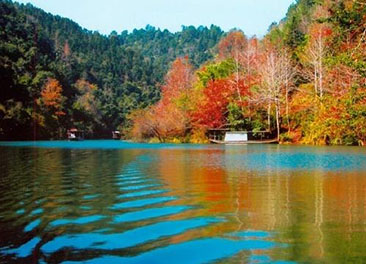 中国的七大水怪出没的神秘湖泊