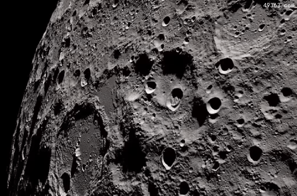 NASA将探索月亮背面最独特和神秘的自然特征“月球漩涡” 