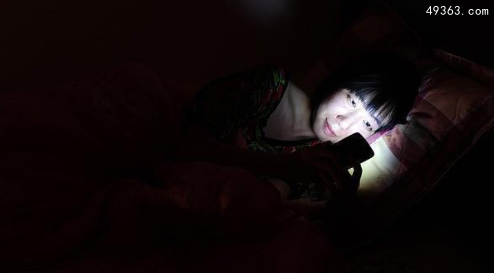 8种东西别放床头会招鬼