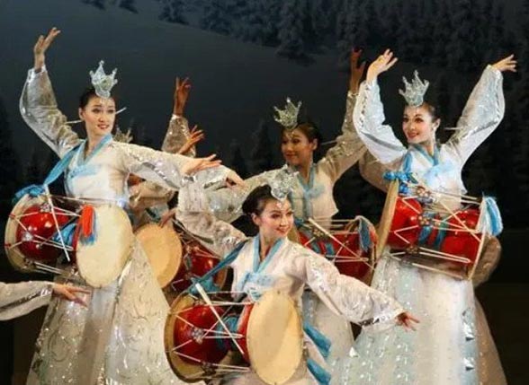 长鼓舞是哪个民族的舞蹈，朝鲜族和瑶族都有(两个民族舞蹈有差别)