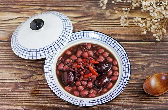 五红汤都有什么材料，由红枣、枸杞子、红豆等制作的汤品