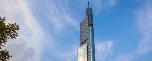 南京紫峰大厦多少层楼（89层总高度450米）