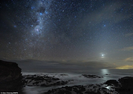北半球看不到：壮观的南半球银河星空