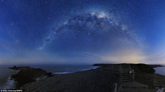 北半球看不到：壮观的南半球银河星空