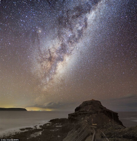 北半球看不到：壮观的南半球银河星空