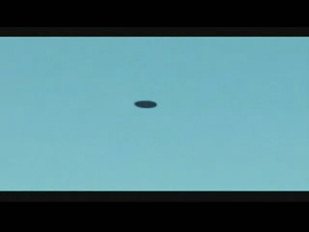 英国空军出动两架战斗机追赶UFO 