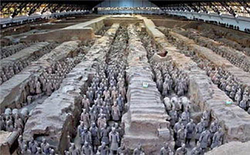 秦始皇陵神秘瞬间:挖出外国人遗骸